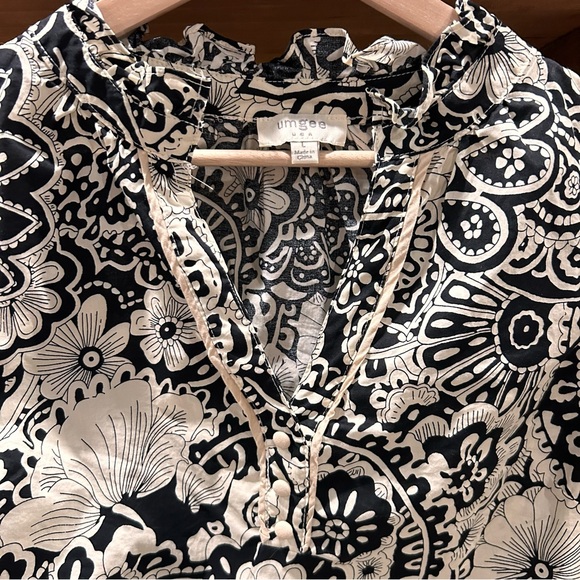Umgee Floral Black and Cream Women's Blouse Top Size L - Picture 2 of 7